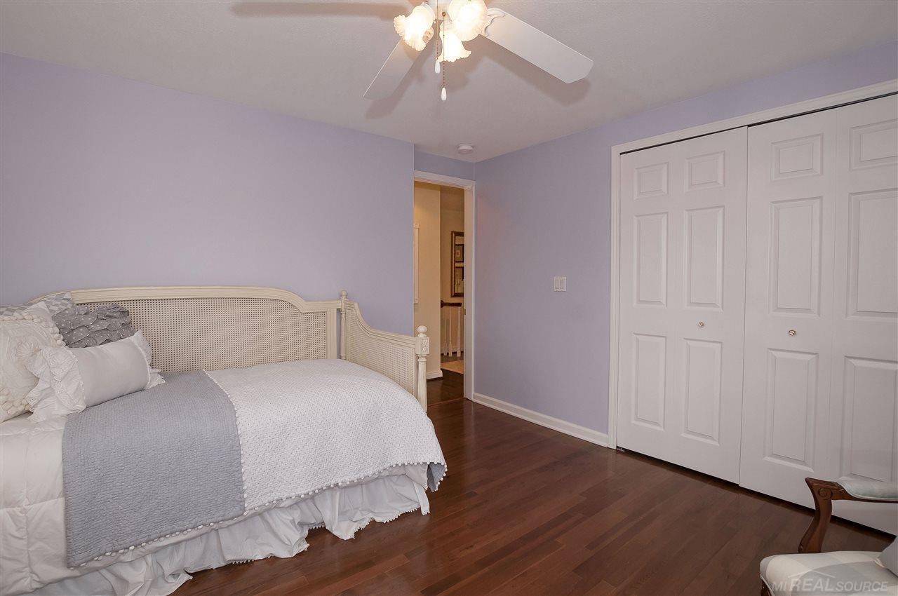 1652 Hawthorne Road Grosse Pointe Woods, MI 48236 - Photo 36 of 55