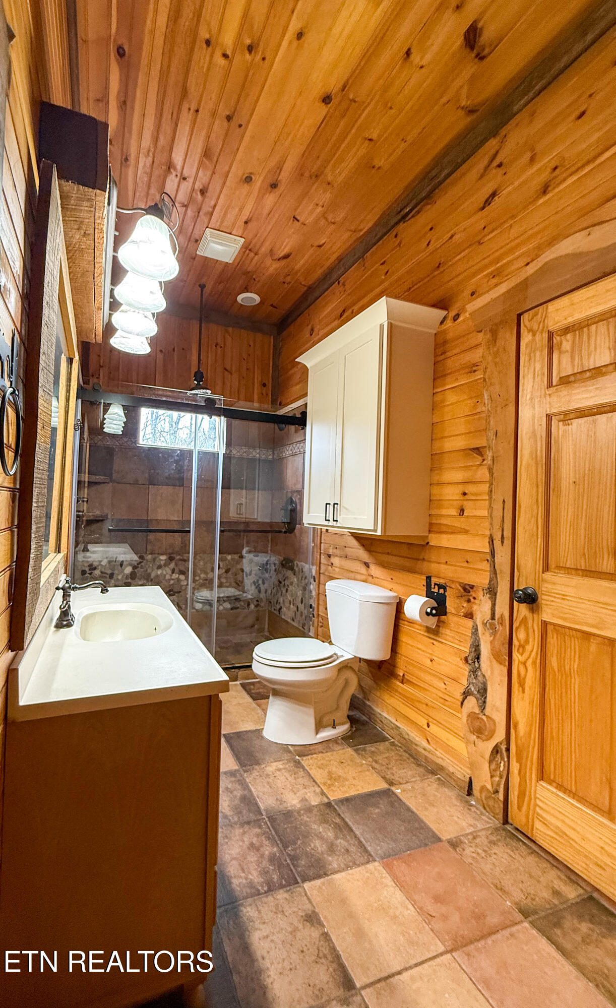 495 Bear Hollow Road Oneida, TN 37841 - Photo 27 of 60 IMG_5536