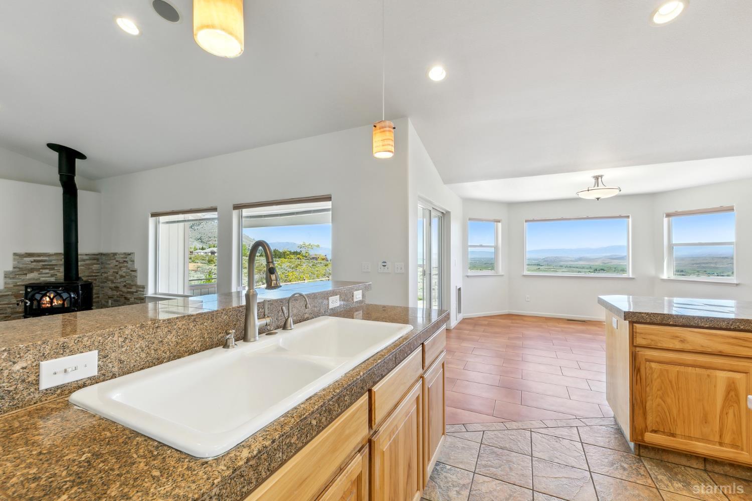 705 Sunrise Trail Markleeville, CA 96120 - Photo 10 of 39 a large bathroom with a large tub and sink