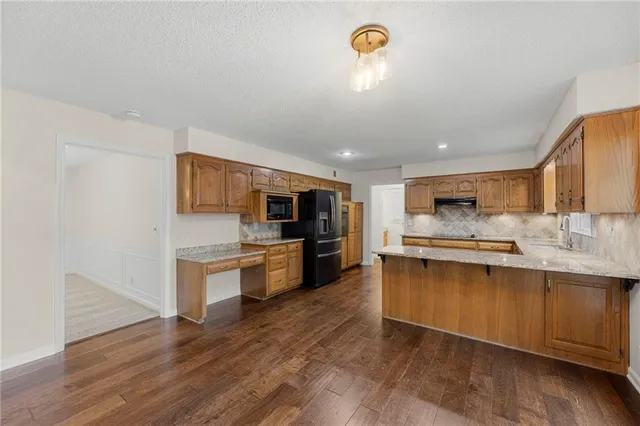 $700,000 | 8108 West 98th Terrace, Overland Park, KS 66212