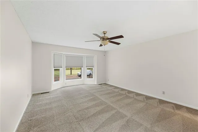 $700,000 | 8108 West 98th Terrace, Overland Park, KS 66212