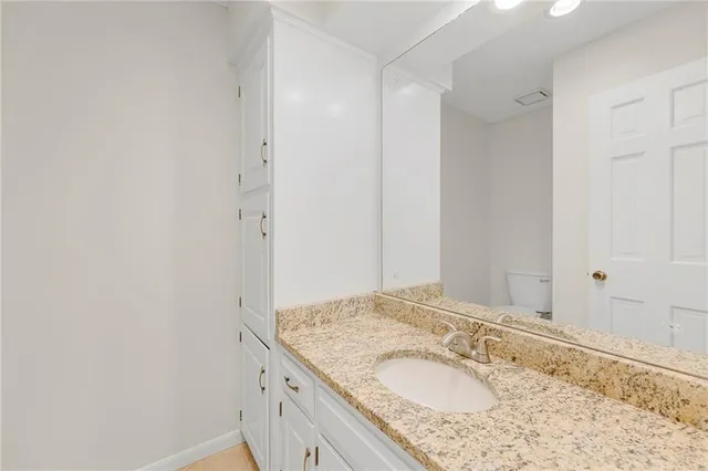 $700,000 | 8108 West 98th Terrace, Overland Park, KS 66212