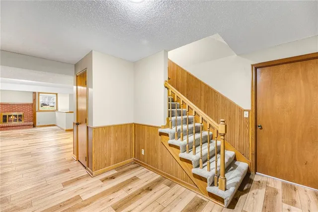 $700,000 | 8108 West 98th Terrace, Overland Park, KS 66212