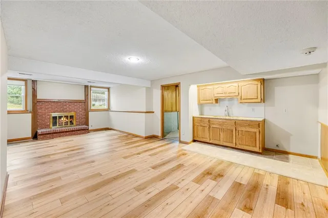 $700,000 | 8108 West 98th Terrace, Overland Park, KS 66212