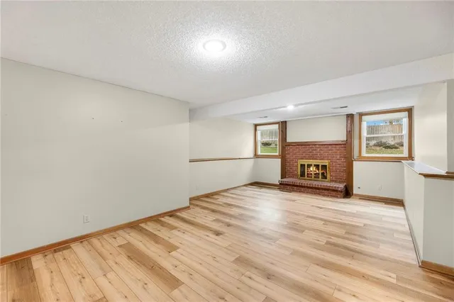 $700,000 | 8108 West 98th Terrace, Overland Park, KS 66212