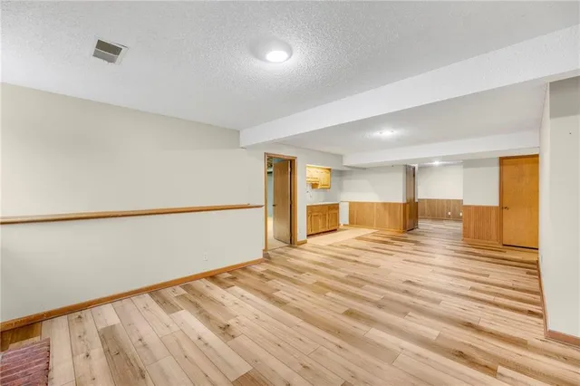 $700,000 | 8108 West 98th Terrace, Overland Park, KS 66212