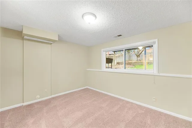 $700,000 | 8108 West 98th Terrace, Overland Park, KS 66212