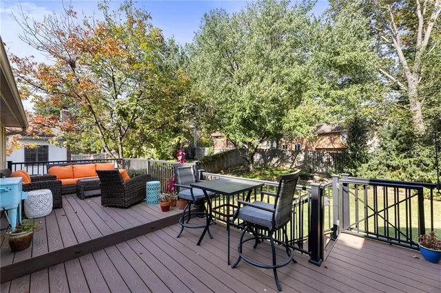 $700,000 | 8108 West 98th Terrace, Overland Park, KS 66212