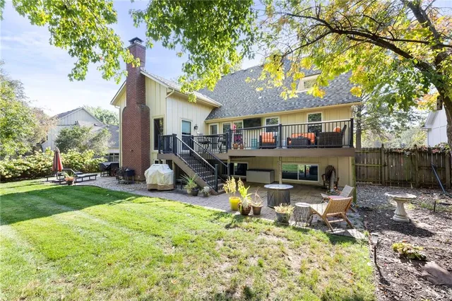 $700,000 | 8108 West 98th Terrace, Overland Park, KS 66212