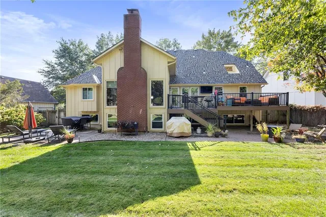 $700,000 | 8108 West 98th Terrace, Overland Park, KS 66212