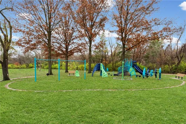 $700,000 | 8108 West 98th Terrace, Overland Park, KS 66212