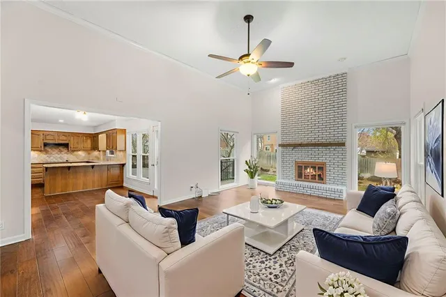 $700,000 | 8108 West 98th Terrace, Overland Park, KS 66212