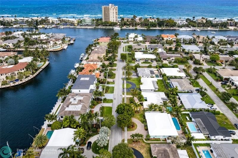 2932 Northeast 36th Street Lighthouse Point, FL 33064 - Photo 28 of 31 an aerial view of residential houses with outdoor space