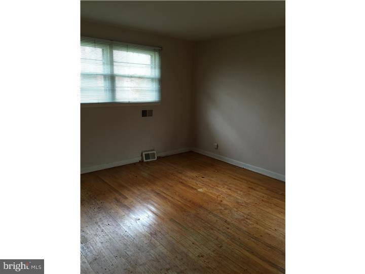 9435 Academy Road Philadelphia, PA 19114 - Photo 2 of 7 Bedroom