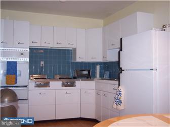 812 Ripley Street Philadelphia, PA 19111 - Photo 7 of 12 Kitchen