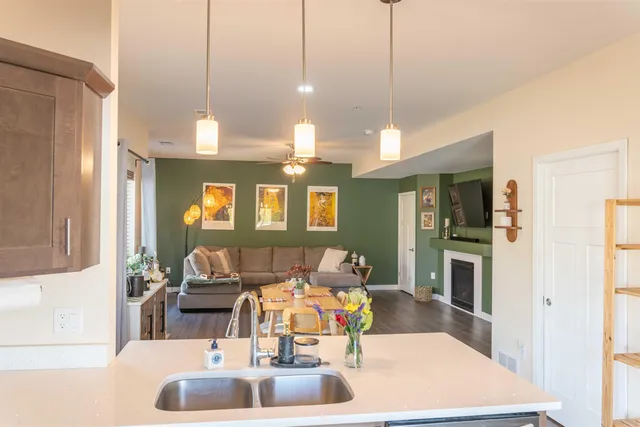 $298,500 | 1325 Bunker Hill Drive, Unit 3104, Sun Prairie, WI 53590