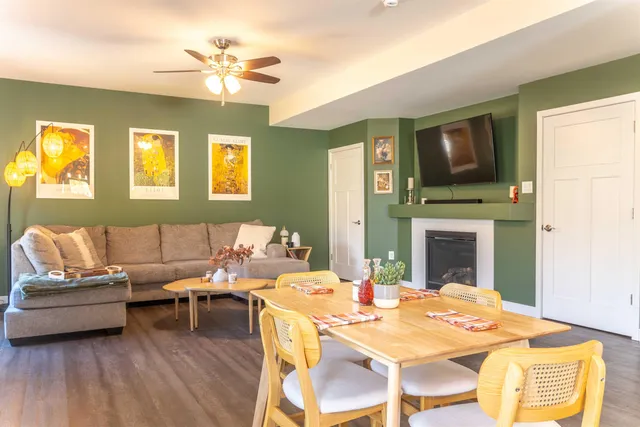 $298,500 | 1325 Bunker Hill Drive, Unit 3104, Sun Prairie, WI 53590