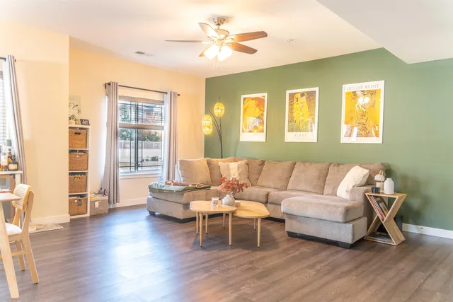 $298,500 | 1325 Bunker Hill Drive, Unit 3104, Sun Prairie, WI 53590