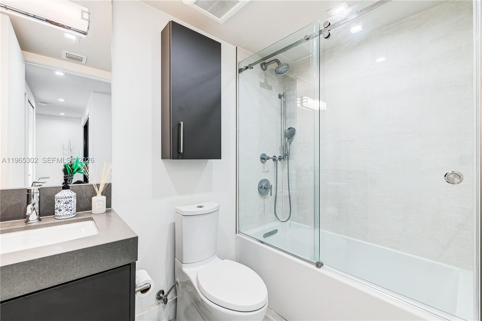 640 Fernwood Road Key Biscayne, FL 33149 - Photo 15 of 25 Gallery Image 15