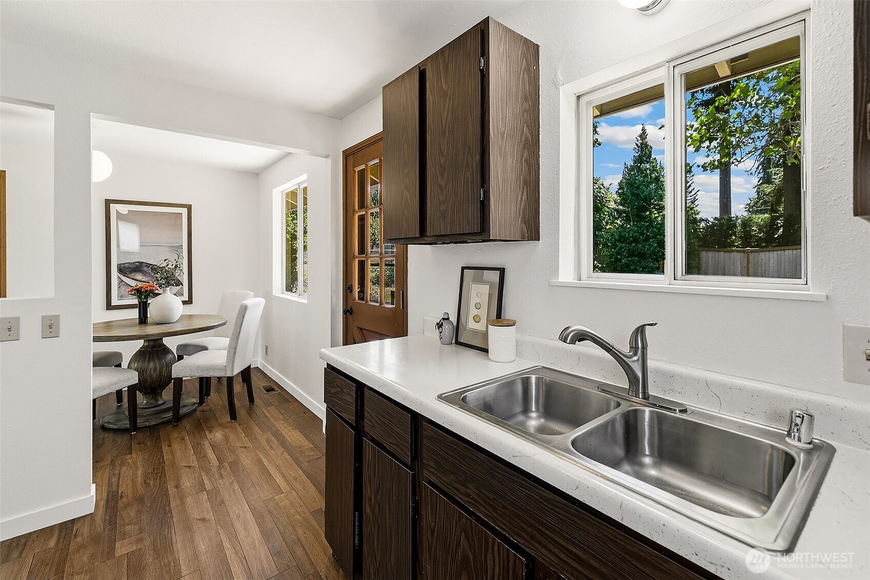 8910 217th Street Southwest Edmonds, WA 98026 - Photo 10 of 24
