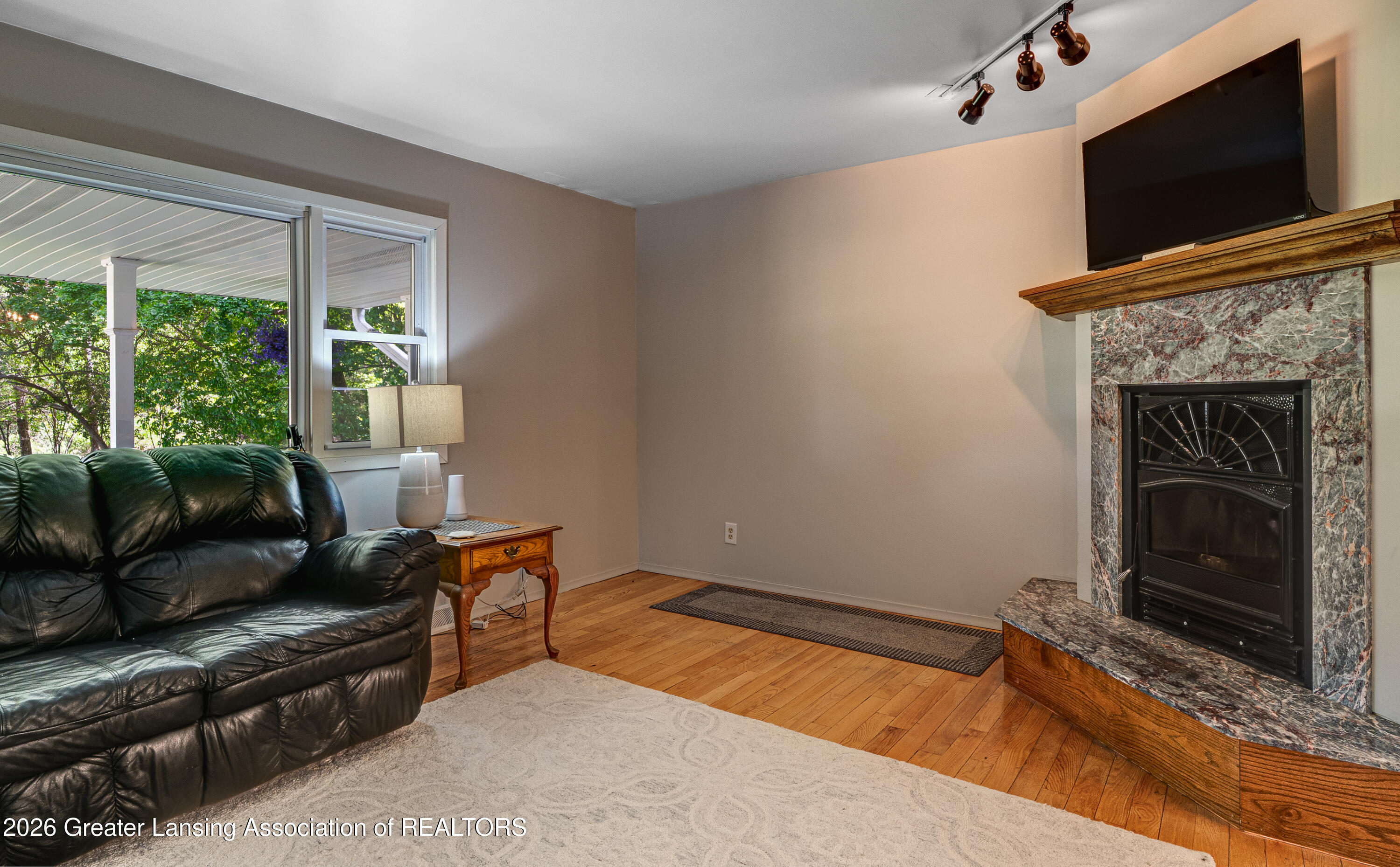 3216 Smithville Road Eaton Rapids, MI 48827 - Photo 8 of 32 Living