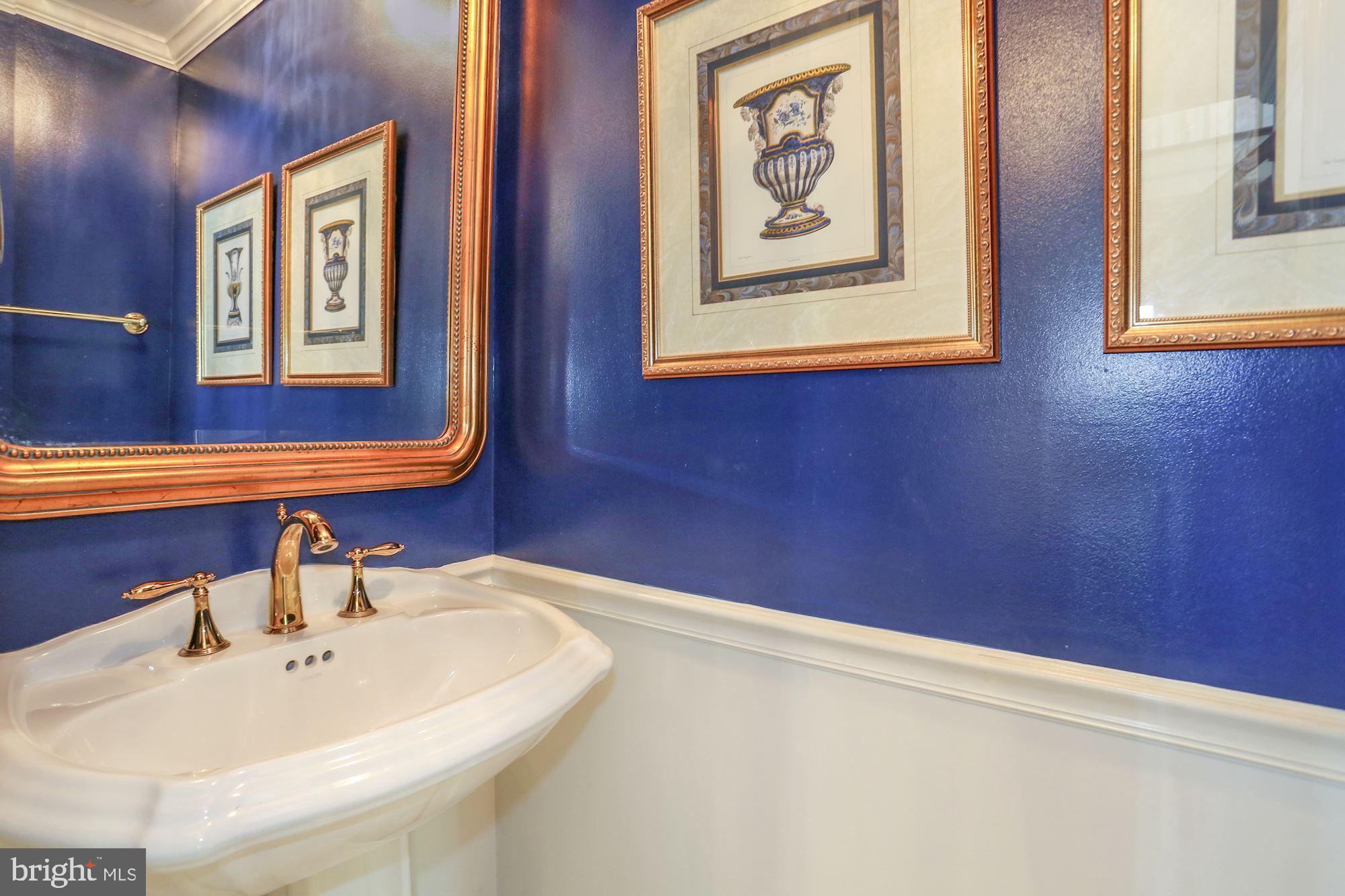 7258 Evans Mill Road McLean, VA 22101 - Photo 11 of 35 Powder Room
