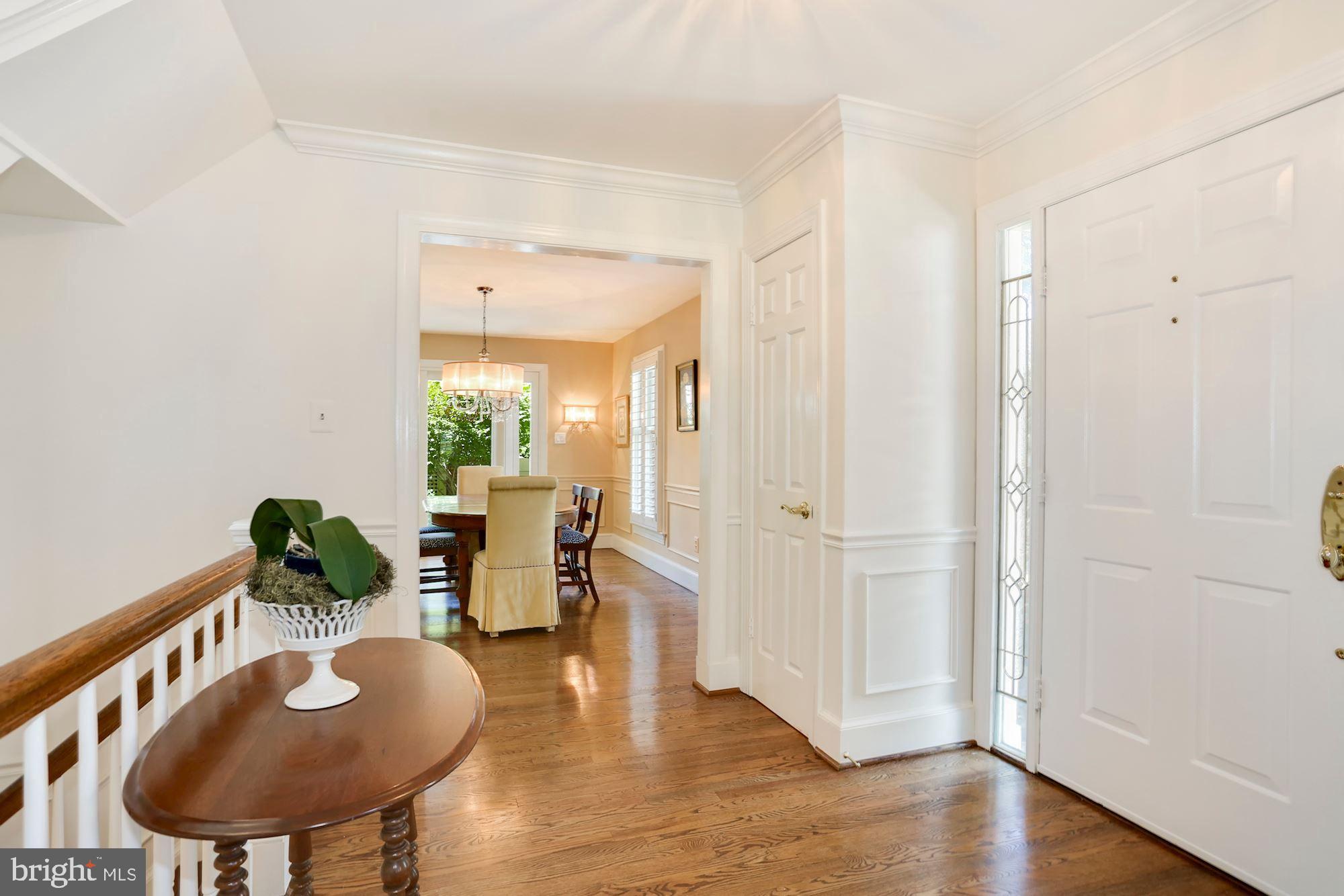 7258 Evans Mill Road McLean, VA 22101 - Photo 3 of 35 Foyer