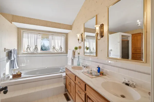 $749,900 | 19430 Marmoset Street Northwest, Nowthen, MN 55303