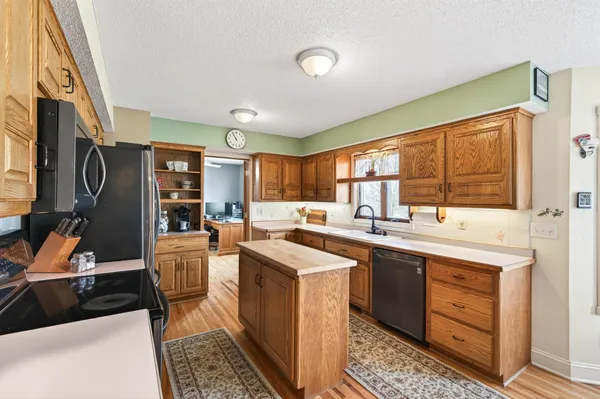 $749,900 | 19430 Marmoset Street Northwest, Nowthen, MN 55303