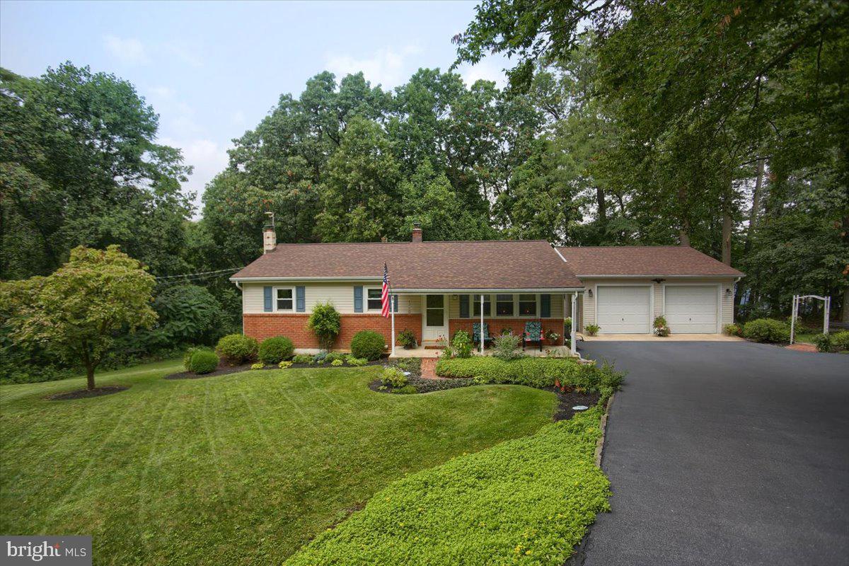 135 Oak Road Elizabethtown, PA 17022 - Photo 1 of 50 Gallery Image 1