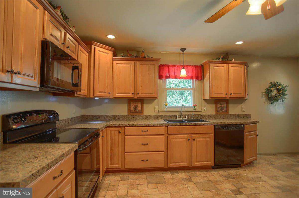 135 Oak Road Elizabethtown, PA 17022 - Photo 30 of 50 Gallery Image 30