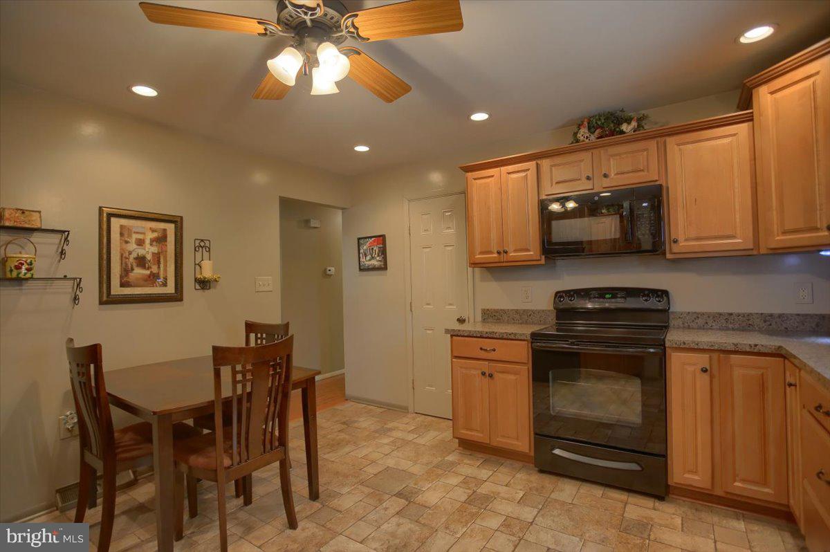 135 Oak Road Elizabethtown, PA 17022 - Photo 31 of 50 Gallery Image 31