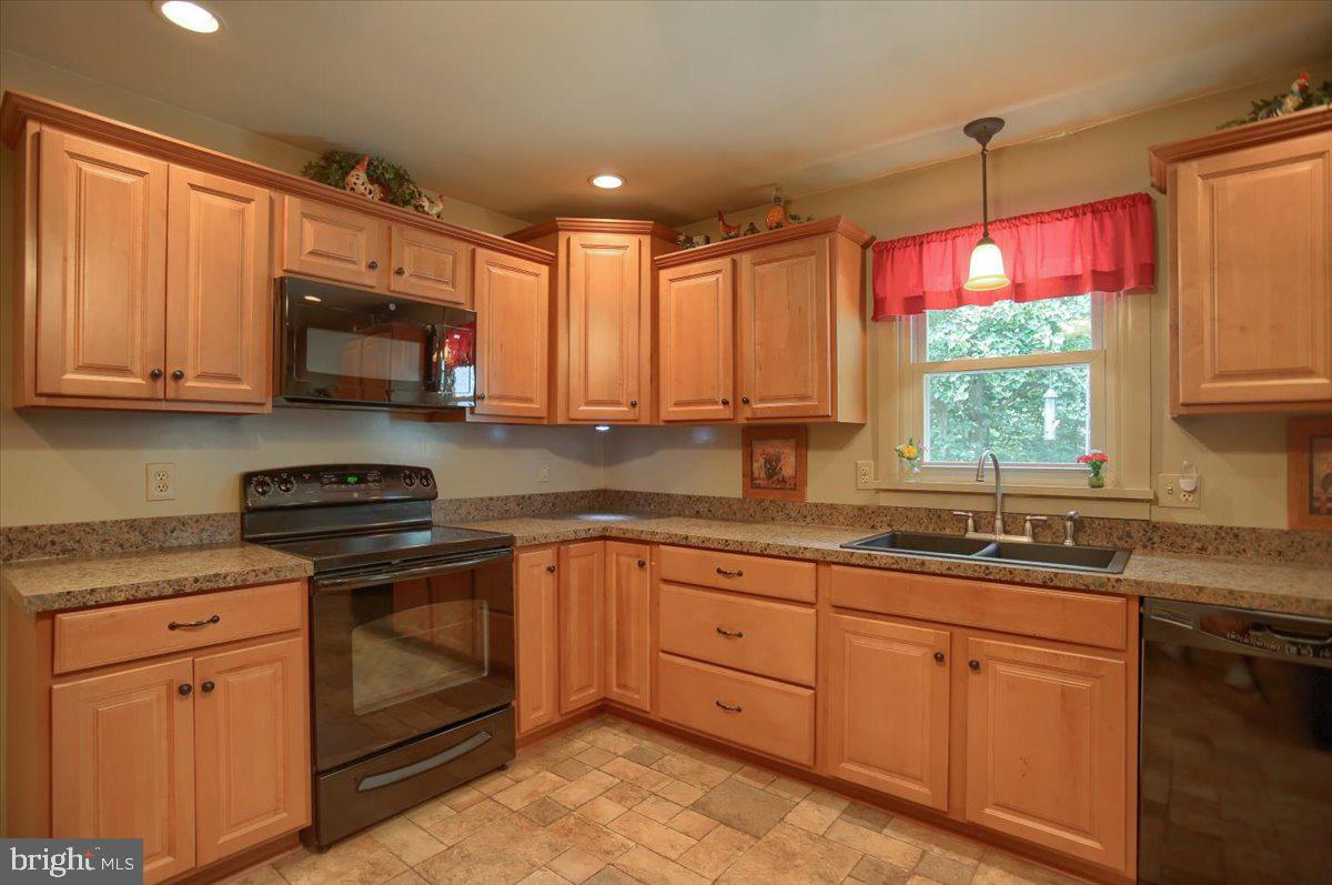 135 Oak Road Elizabethtown, PA 17022 - Photo 33 of 50 Gallery Image 33