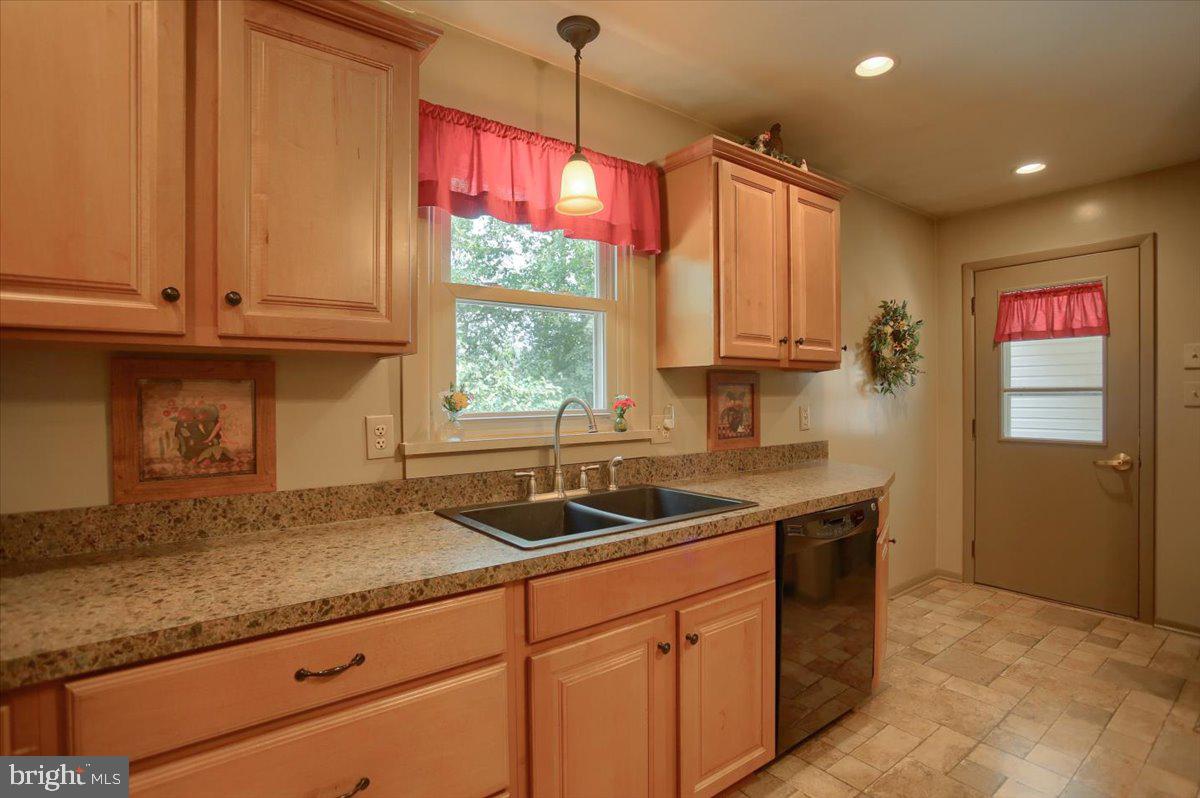135 Oak Road Elizabethtown, PA 17022 - Photo 34 of 50 Gallery Image 34