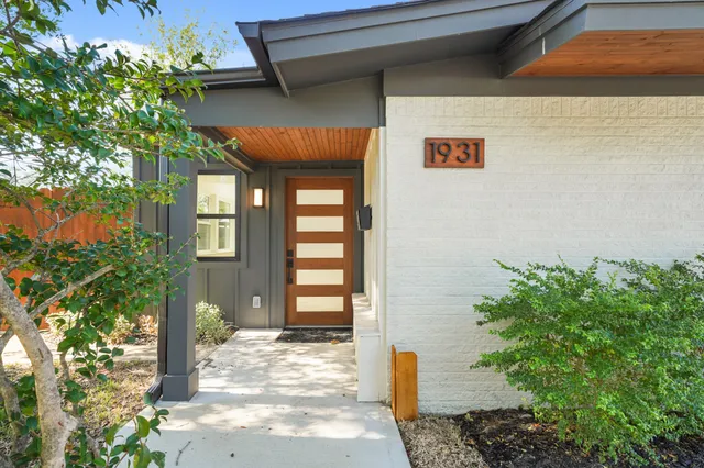 $650,000 | 1931 Chaparral Drive, Houston, TX 77043