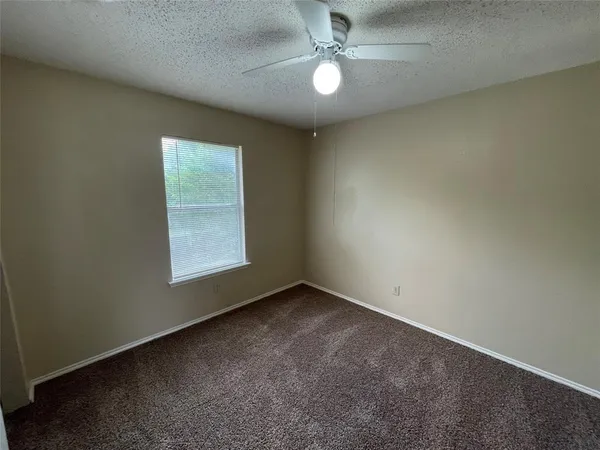 $1,995 | 430 Sims Drive, Cedar Hill, TX 75104