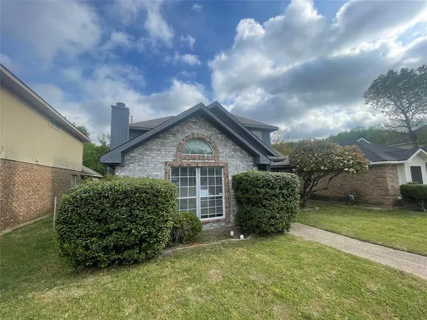 $1,995 | 430 Sims Drive, Cedar Hill, TX 75104