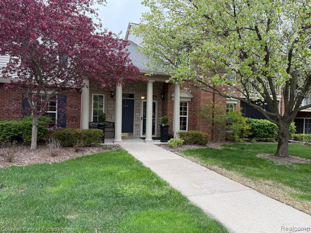 5349 Brookemonte Circle Rochester, MI 48306 - Photo 1 of 44
