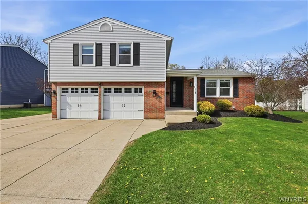 $369,900 | 118 Treehaven Road, West Seneca, NY 14224