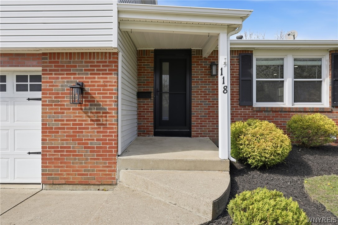 118 Treehaven Road West Seneca, NY 14224 - Photo 5 of 28