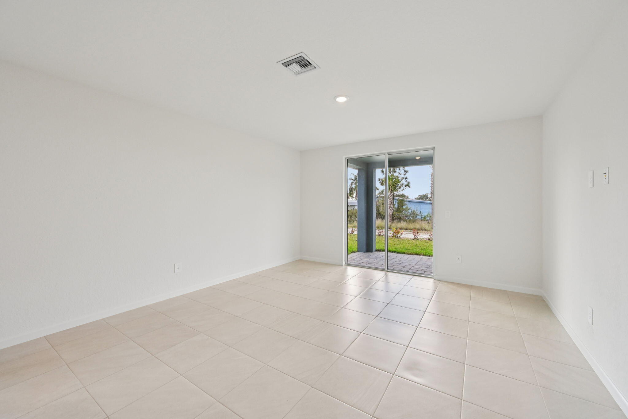 14304 Southwest New Dawn Road Indiantown, FL 34956 - Photo 15 of 40 14304 New Dawn Rd FL (9)