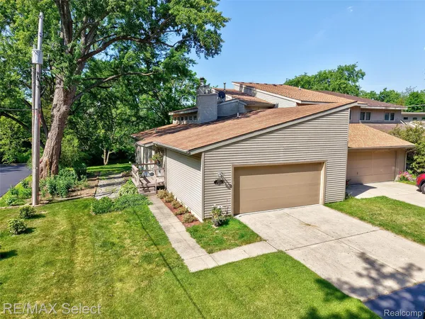 $225,000 | 6605 Flushing Road, Flushing, MI 48433