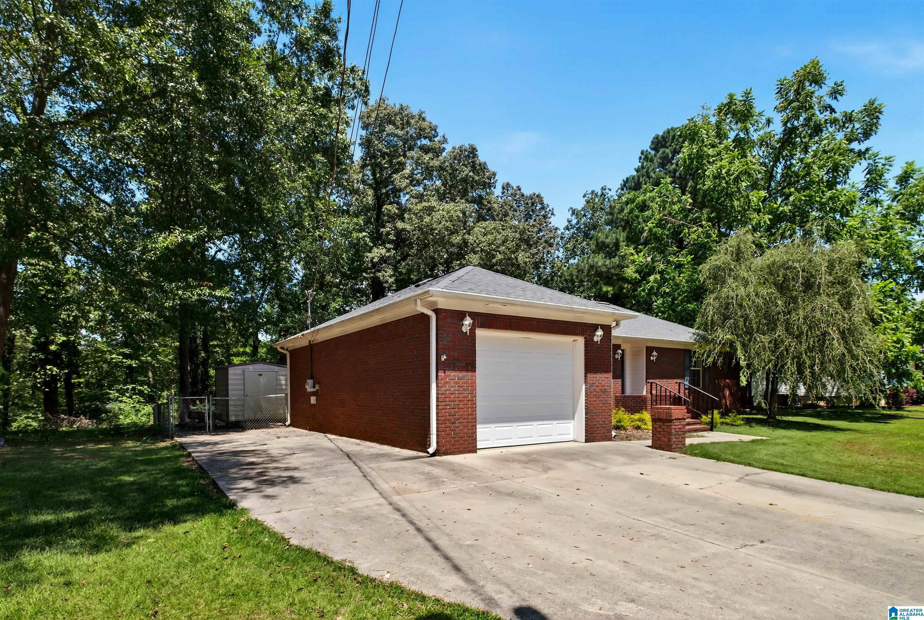 1260 Sugar Ridge Road Morris, AL 35116 - Photo 4 of 31