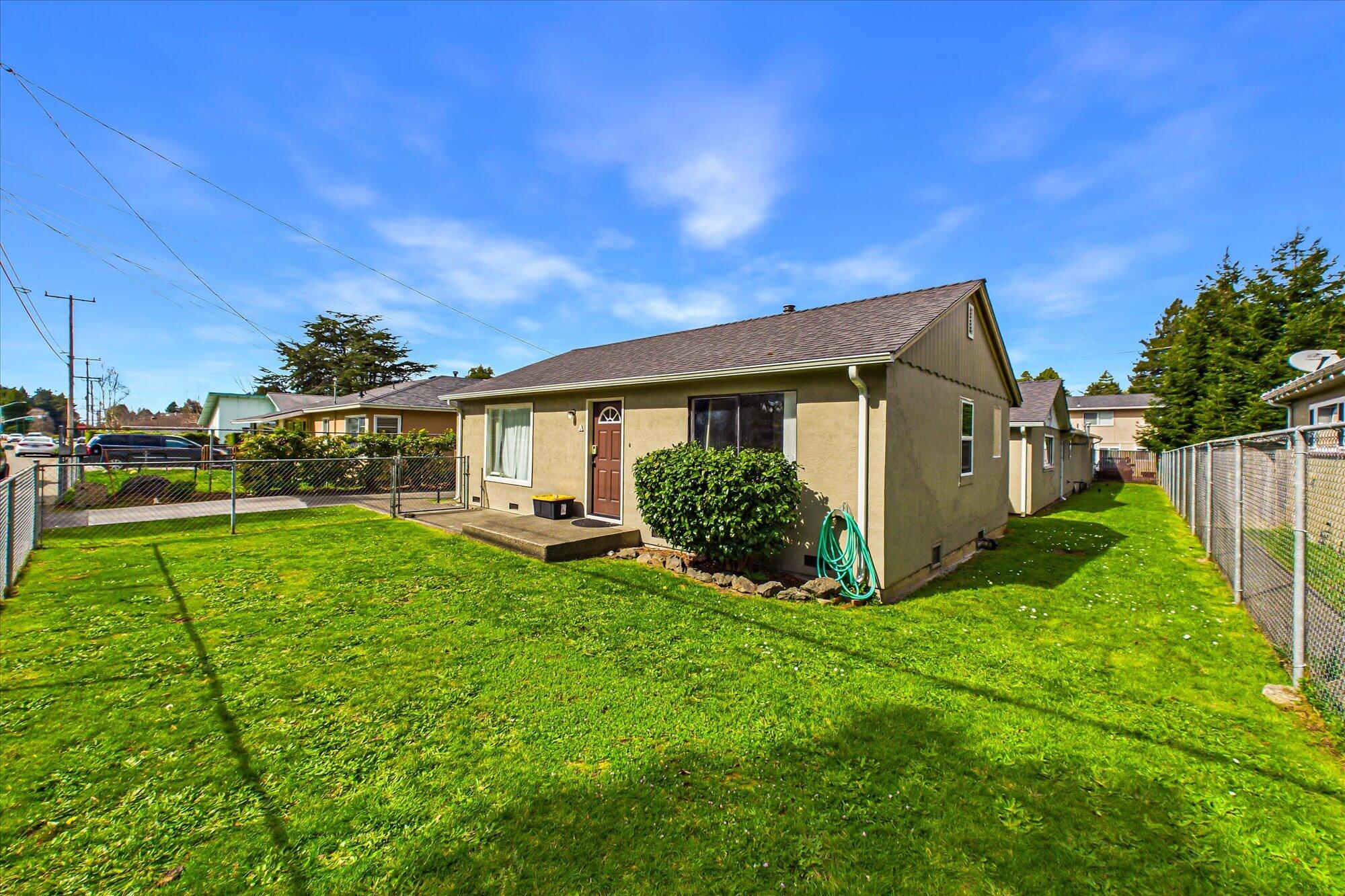 2467 Fern Street Cutten, CA 95503 - Photo 3 of 49