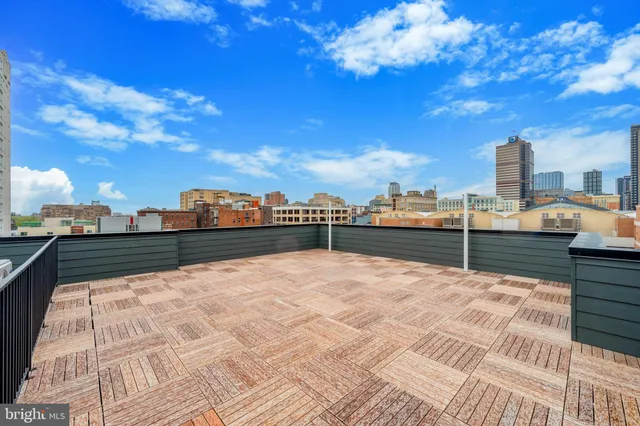$2,400 | 225-27 North 12th Street, Unit 602, Philadelphia, PA 19107