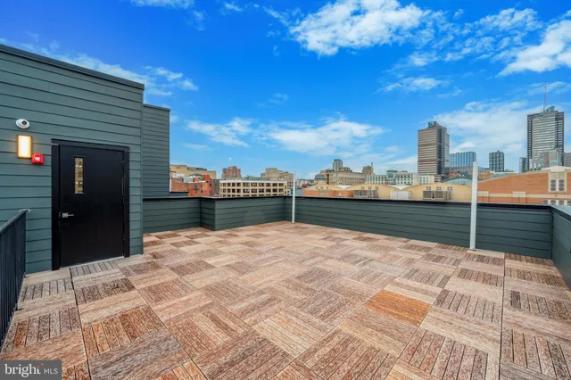 $2,400 | 225-27 North 12th Street, Unit 602, Philadelphia, PA 19107