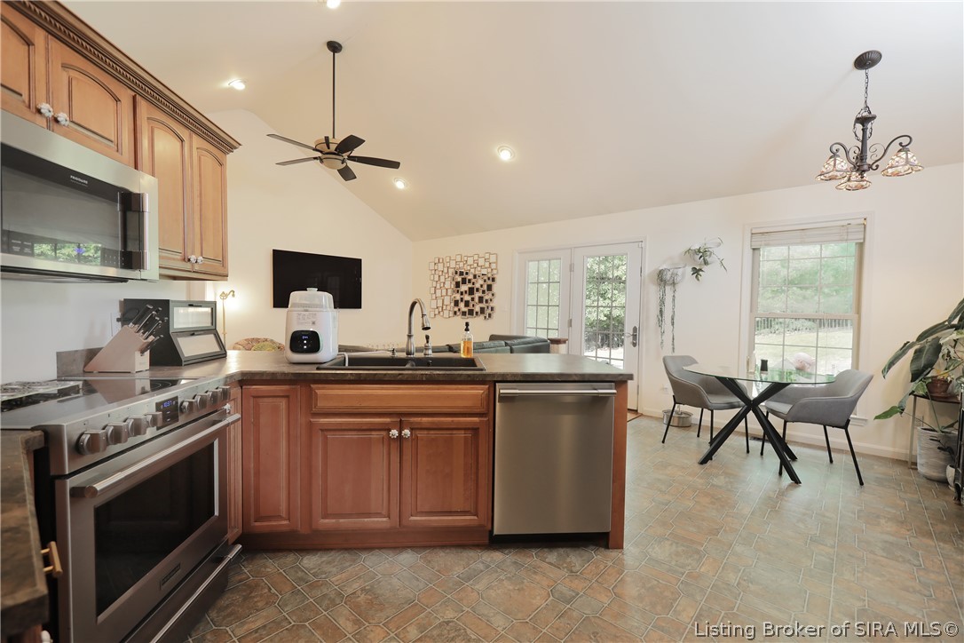 1014 Captain Frank Road New Albany, IN 47150 - Photo 15 of 58
