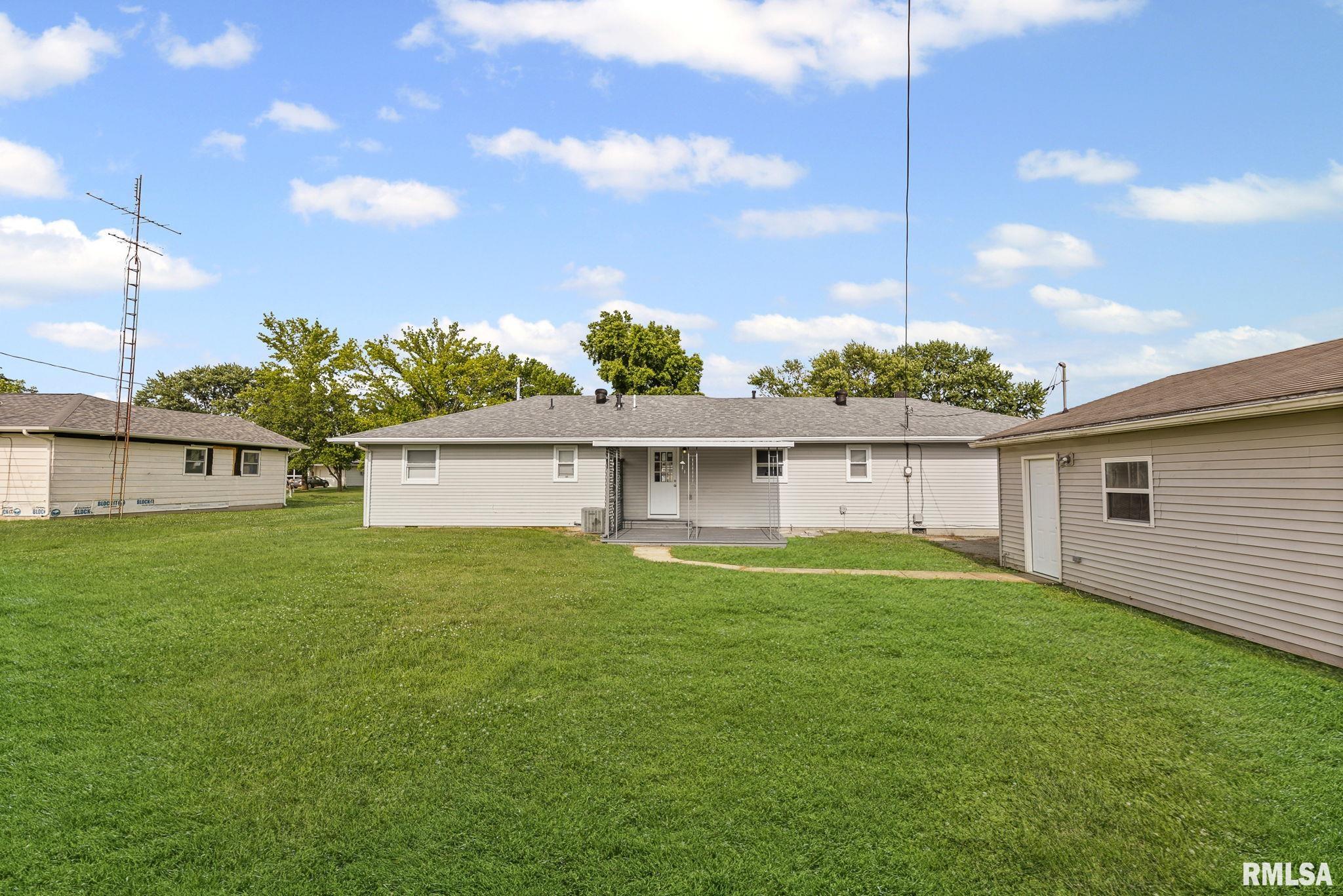 510 Westhaven Drive Centralia, IL 62801 - Photo 6 of 51