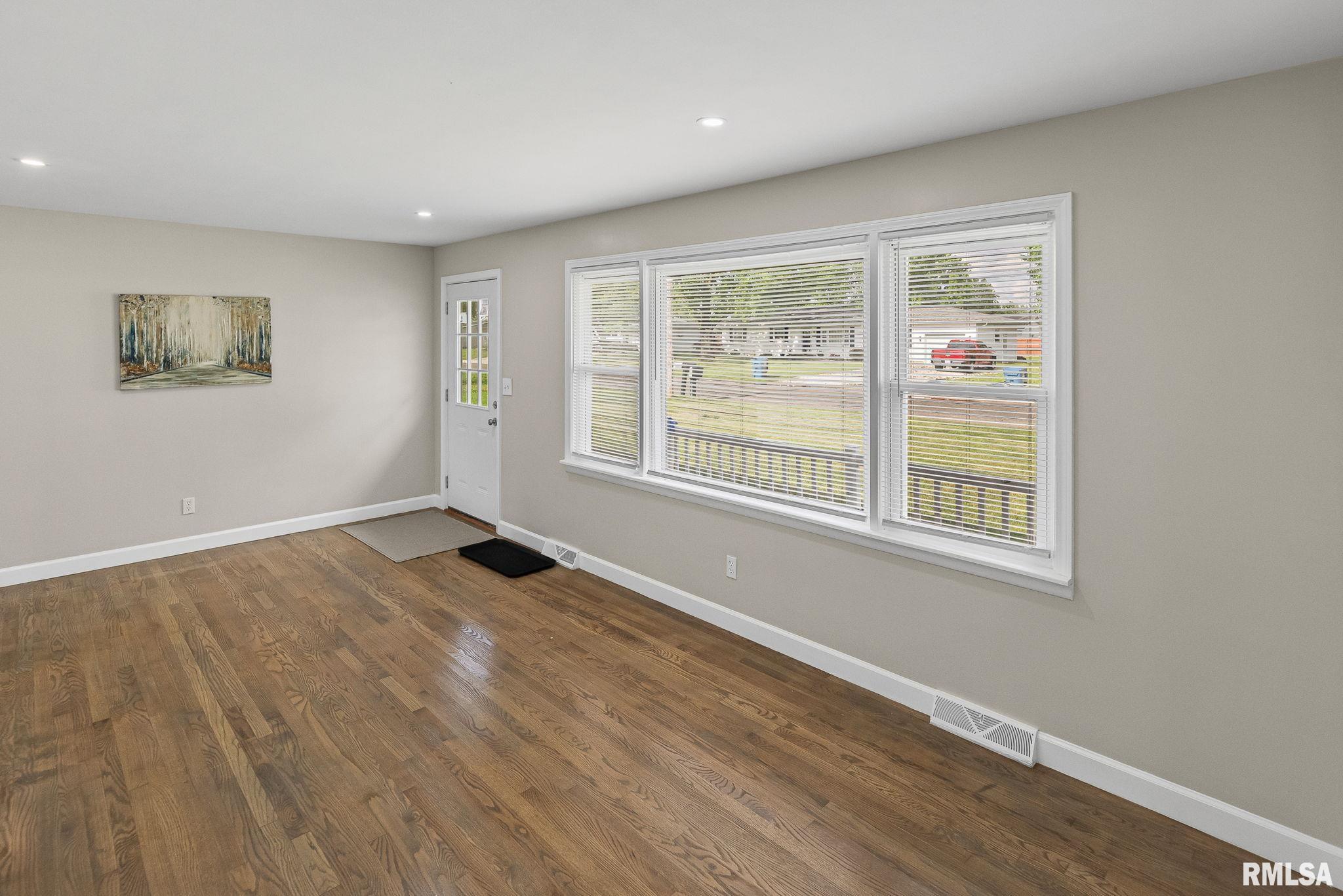 510 Westhaven Drive Centralia, IL 62801 - Photo 10 of 51