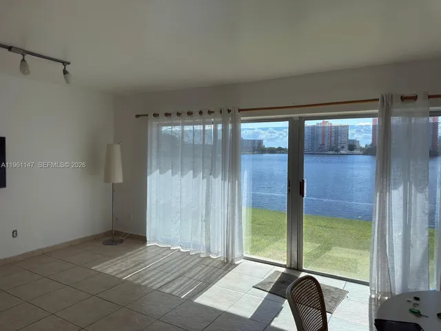 $440,000 | 1284 Northeast 191st Street, Unit 1284, North Miami Beach, FL 33179
